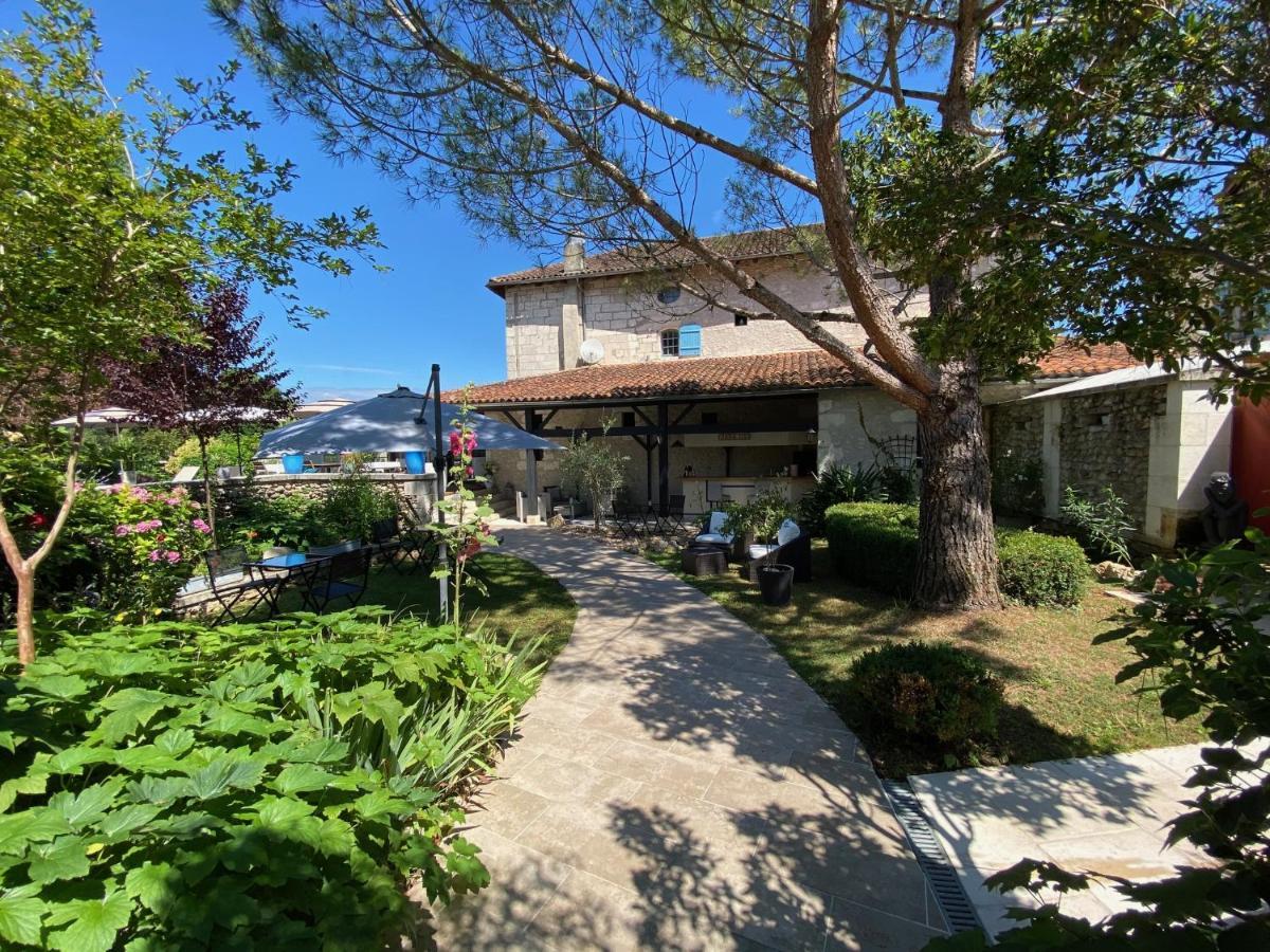 Hostellerie Les Griffons Bourdeilles Εξωτερικό φωτογραφία