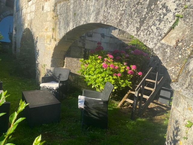 Hostellerie Les Griffons Bourdeilles Εξωτερικό φωτογραφία