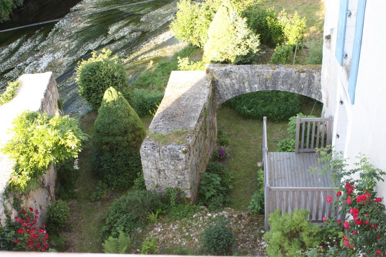 Hostellerie Les Griffons Bourdeilles Εξωτερικό φωτογραφία