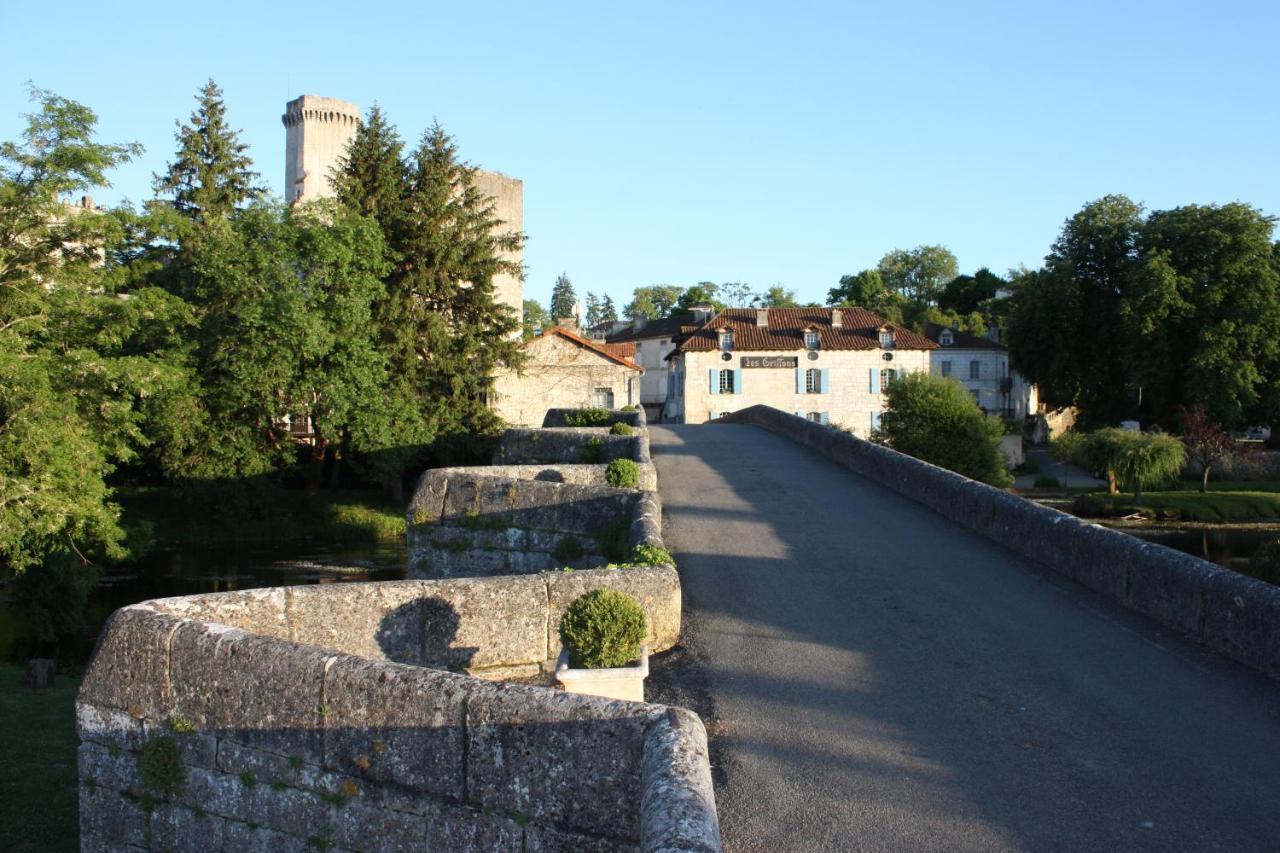 Hostellerie Les Griffons Bourdeilles Εξωτερικό φωτογραφία